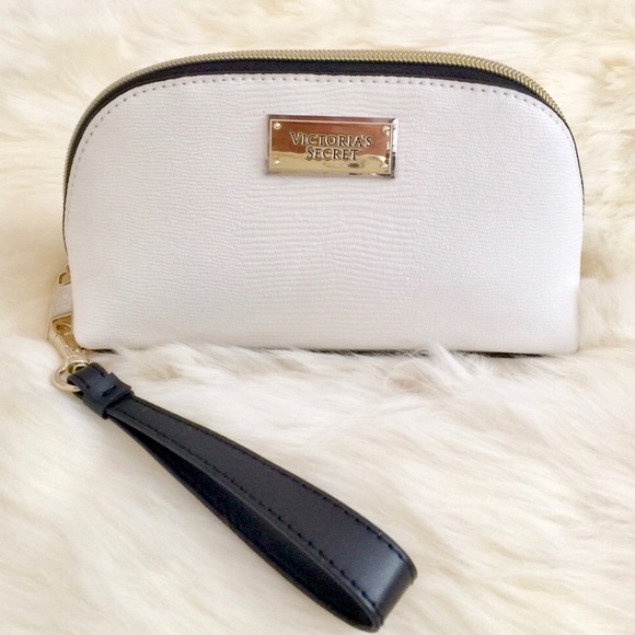 Victoria's Secret Handbags - Victoria’s Secret Makeup Case